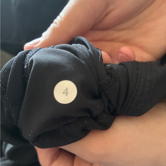 lululemon Black women’s capri Jogger Pants - Picture 2 of 2